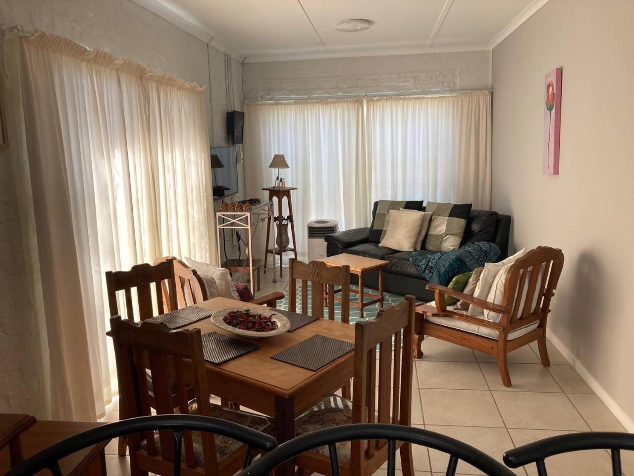 57 On Wellington Accommodation Colchester Buitenkant foto